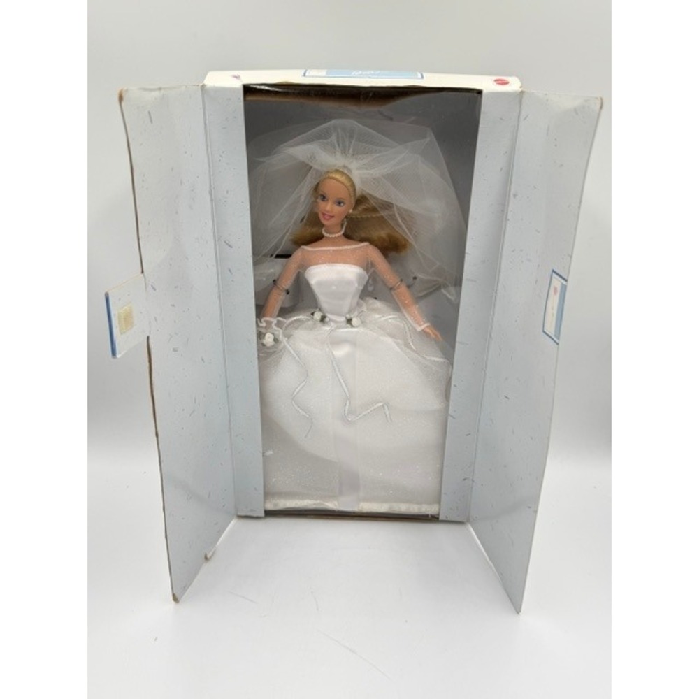Mattel Blushing Bride Barbie Doll 1999 Vintage Wedding Gown 26074 NIB